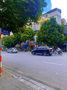 Bán nhà 40m2 Khúc Thừa Dụ, Cầu Giấy, Gần phố, 2 thoáng, Dân trí cao, An sinh tốt, Nhà đẹp ở ngay