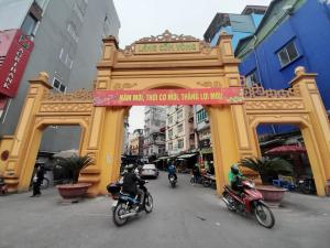 Bán nhà 5 tầng chỉ nhỉnh 6 tỷ phố Trần Thái Tông, Cầu Giấy, Gần phố, An sinh tốt, Nhà đẹp ở ngay