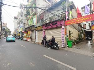 Bán nhà 35m2 Cổ Nhuế, Phạm Văn Đồng chỉ nhỉnh 5 tỷ, Ngõ nông, Gần phố, Nhà đẹp ở luôn