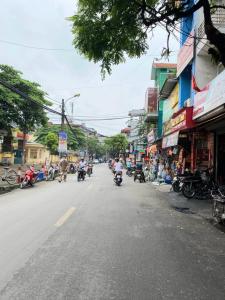 Bán nhà 4 tầng phố Trần Cung chỉ nhỉnh 5 tỷ, Gần oto, 2 thoáng, Đầy đủ tiện ích, Nhà đẹp ở luôn