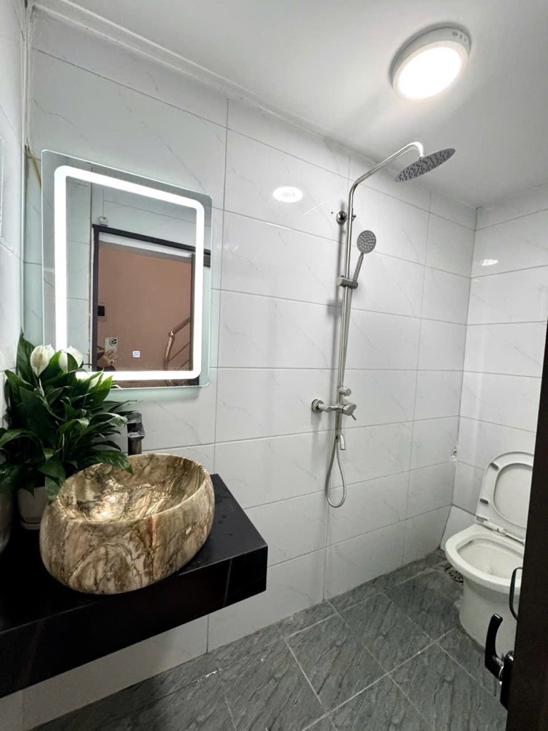 HẠ GIÁ CỰ_C SỐC - PHÂN LÔ ĐỀN LỪ HOÀNG MAI - Ô TÔ LÙI CỬA - SIÊU HIẾ_M - 20 MÉT RA KĐT KINH DOANH ONL - NHỈNH 3 TỶ