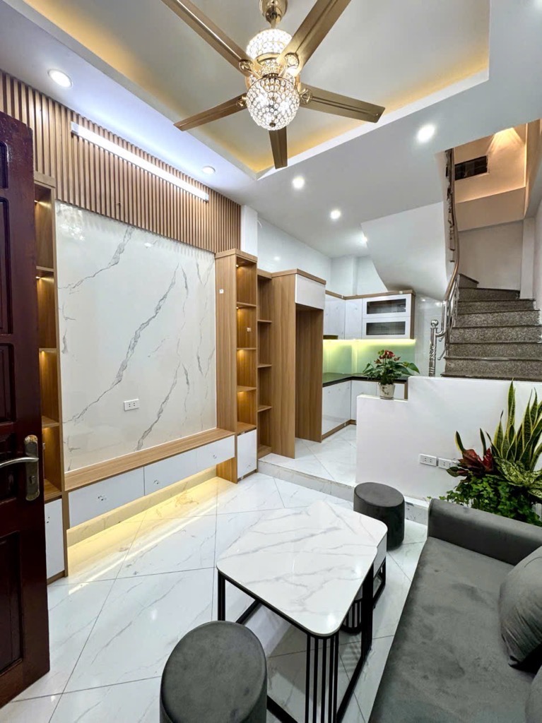 HẠ GIÁ CỰ_C SỐC - PHÂN LÔ ĐỀN LỪ HOÀNG MAI - Ô TÔ LÙI CỬA - SIÊU HIẾ_M - 20 MÉT RA KĐT KINH DOANH ONL - NHỈNH 3 TỶ