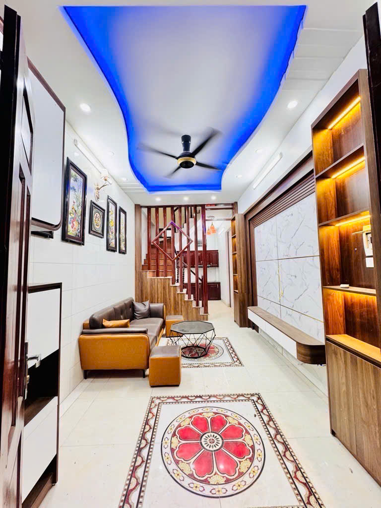 Bán nhà Nam Dư 31m2 x 5 tầng – 10m ra phố, ngõ ba gác, tặng full nội thất, muôn vàn tiện ích, giá 5.xx tỉ