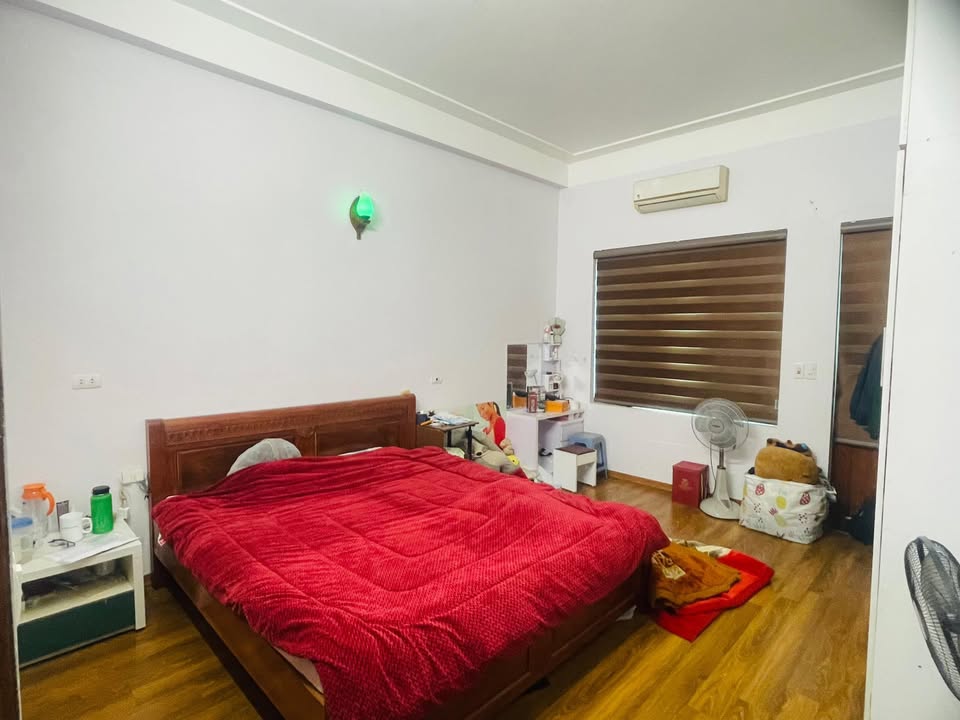 Tiền Phong - Mê Linh diện tích 65m2 full thổ, sẵn nhà 3 tầng đẹp, hiện đại.