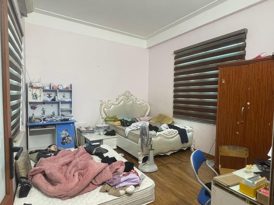 Tiền Phong - Mê Linh diện tích 65m2 full thổ, sẵn nhà 3 tầng đẹp, hiện đại.