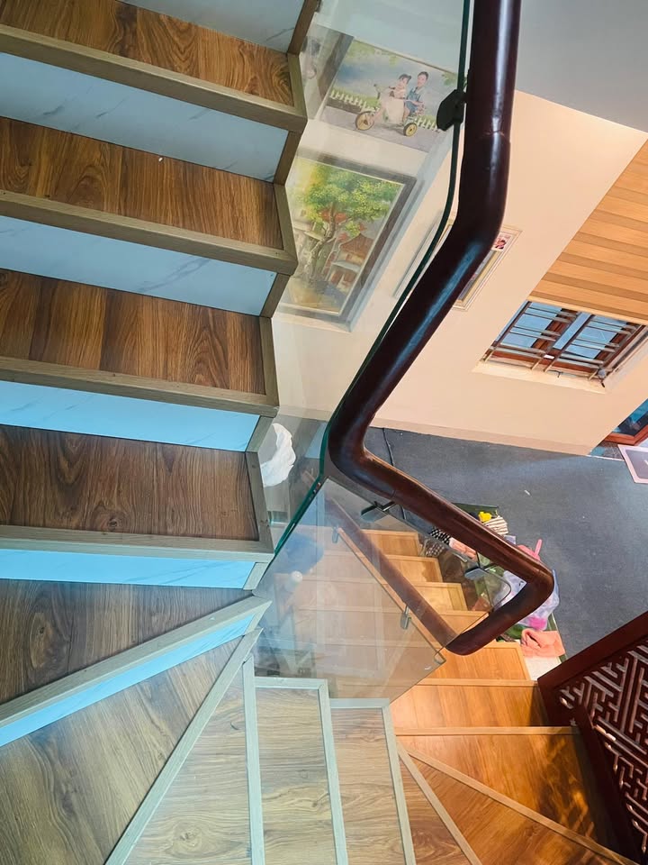 Tiền Phong - Mê Linh diện tích 65m2 full thổ, sẵn nhà 3 tầng đẹp, hiện đại.