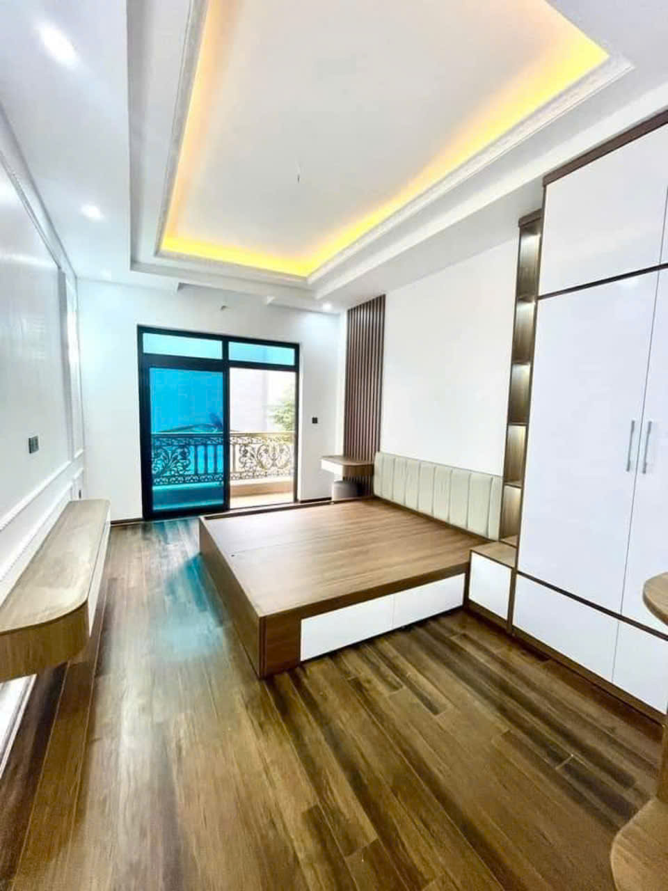 NGỌC LÂM,LONG BIÊN, THANG MÁY, NGÕ THÔNG