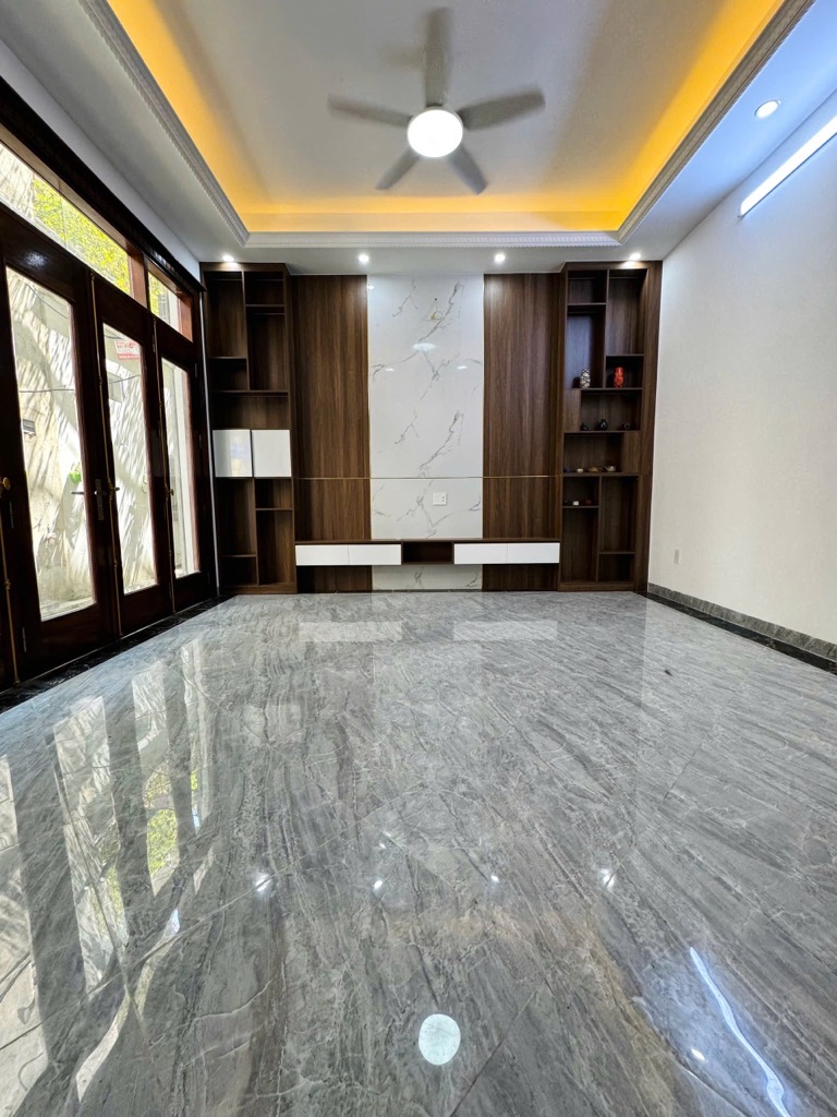 Bán Nhà Mặt đường Trần phú lĩnh nam, gần tây trà , tam trinh, yên duyên hàng xóm gamuda hoàng mai