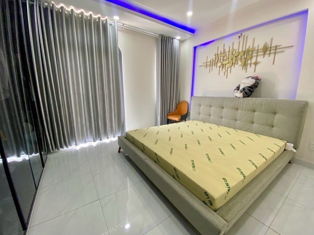 GIẢM 600 TRIỆU + KÈM THÊM BỘ NỘI THẤT CHÂU ÂU CAO CẤP LÊN ĐẾN 1 TỶ ĐỒNG - NHÀ 5 TẦNG ĐẸP , XE HƠI NGỦ NHÀ , SIÊU NHIỀU TIỆN ÍCH , GIÁ 7X TỶ
