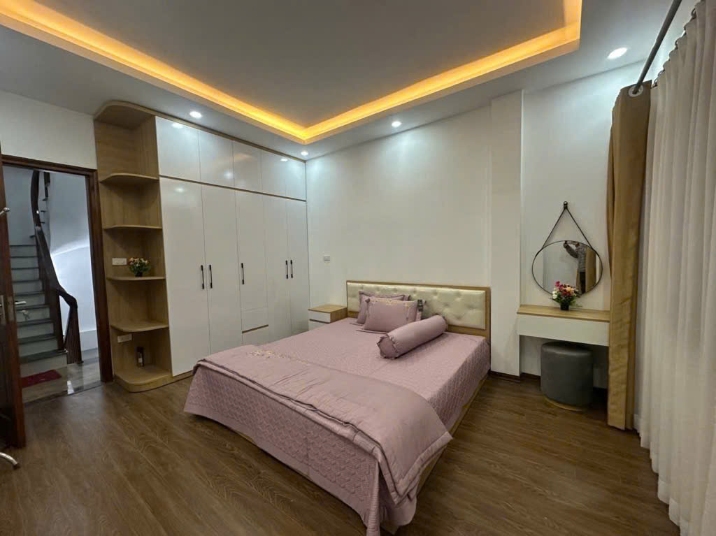 Bán nhà VIEW AEON MALL LONG BIÊN, 5 tầng, ô tô đỗ cổng, FULL nội thất, Giá nhỉnh 6 tỷ