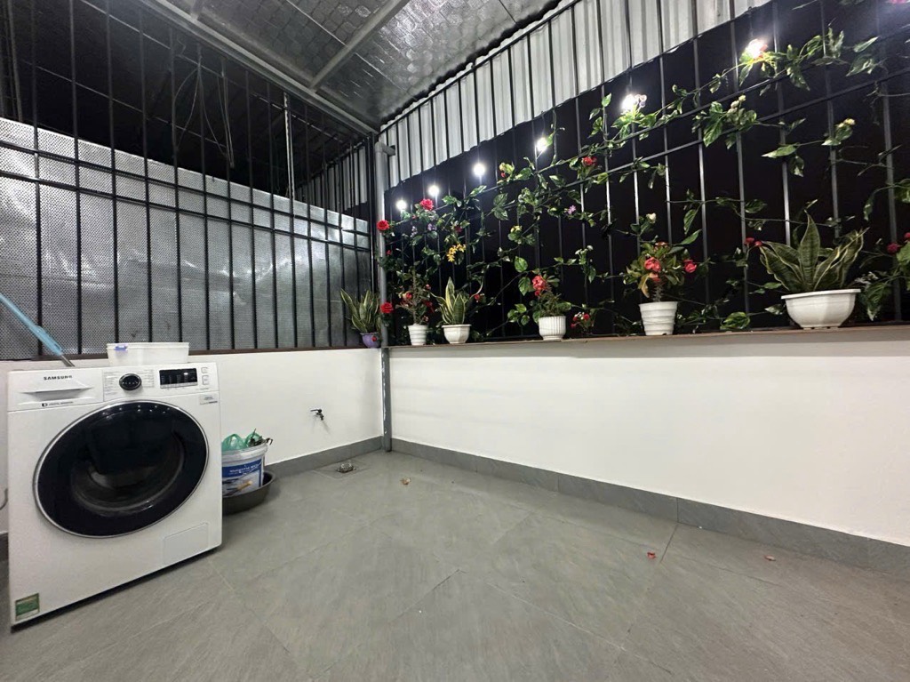 Bán nhà VIEW AEON MALL LONG BIÊN, 5 tầng, ô tô đỗ cổng, FULL nội thất, Giá nhỉnh 6 tỷ