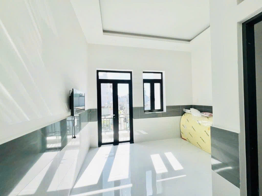 [Hiếm] Ôtô ngủ nhà - Gần Đại học Hoa Sen,  FPT - 110m2, 4 tầng, sân thượng - Chỉ 5.x tỷ BL