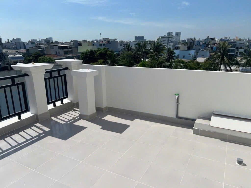 [Hiếm] Ôtô ngủ nhà - Gần Đại học Hoa Sen,  FPT - 110m2, 4 tầng, sân thượng - Chỉ 5.x tỷ BL