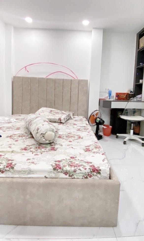 Nhà 2 Tầng Siêu Rộng ngay tt Quận 7, Nội thất đẹp lung linh