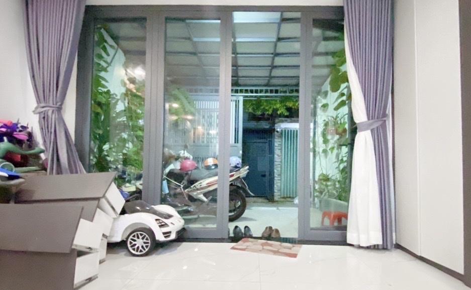 Nhà 2 Tầng Siêu Rộng ngay tt Quận 7, Nội thất đẹp lung linh