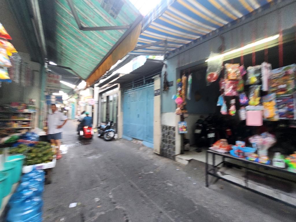 Bán nhà cũ Tiện xây mới Quận 7, rộng 160m2 thổ cư Ngang gần 7m