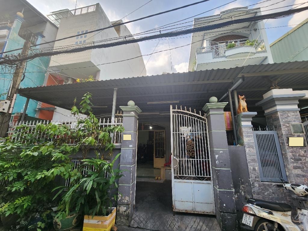 Bán nhà cũ Tiện xây mới Quận 7, rộng 160m2 thổ cư Ngang gần 7m
