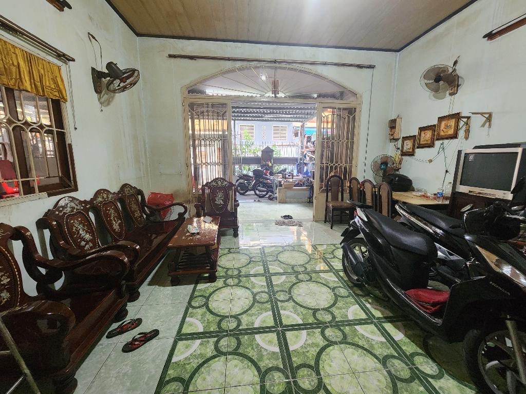 Bán nhà cũ Tiện xây mới Quận 7, rộng 160m2 thổ cư Ngang gần 7m
