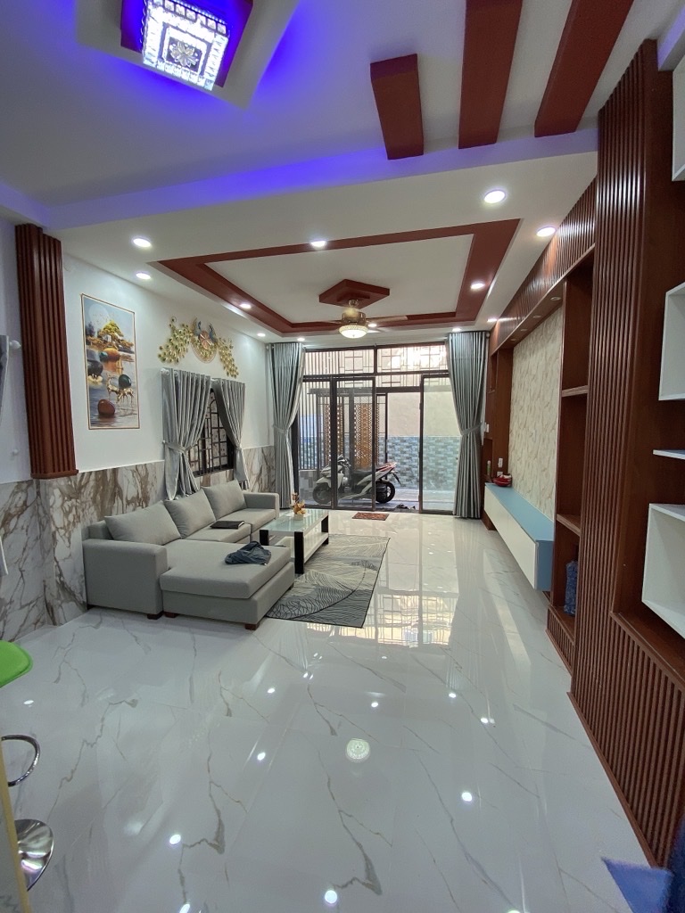 Bán nhà căn nhà ĐẸP 2 Tầng Nở Hậu hơn 7m, Trần X Soạn Quận 7