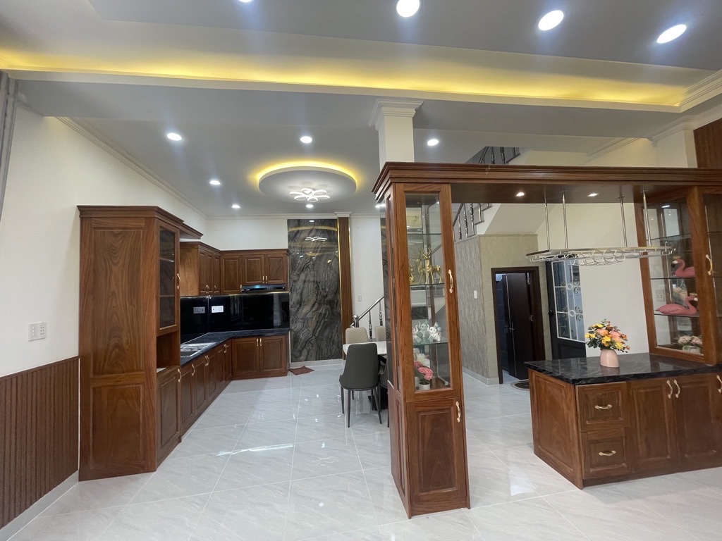 Bán nhà 3 Tầng full nội thất cao cấp vào ở ngay, Nhà rất rộng 4PN Quận 7