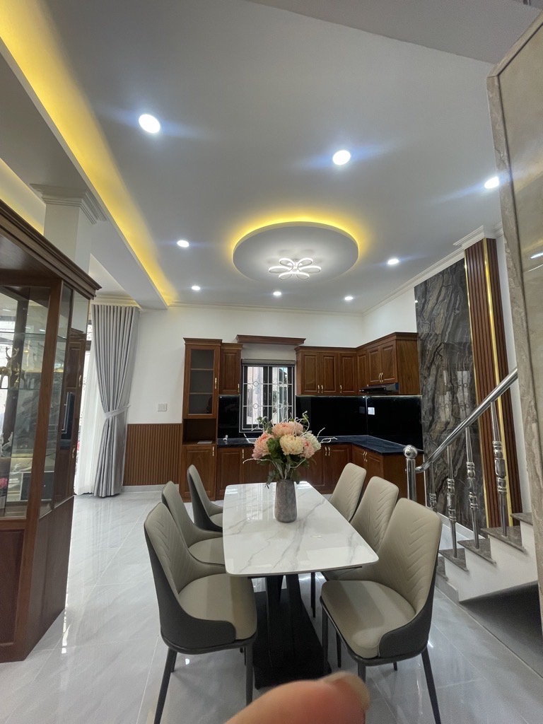 Bán nhà 3 Tầng full nội thất cao cấp vào ở ngay, Nhà rất rộng 4PN Quận 7