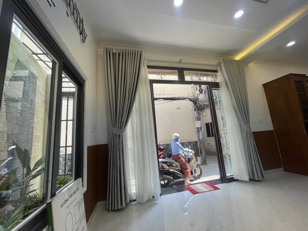 Bán nhà 3 Tầng full nội thất cao cấp vào ở ngay, Nhà rất rộng 4PN Quận 7