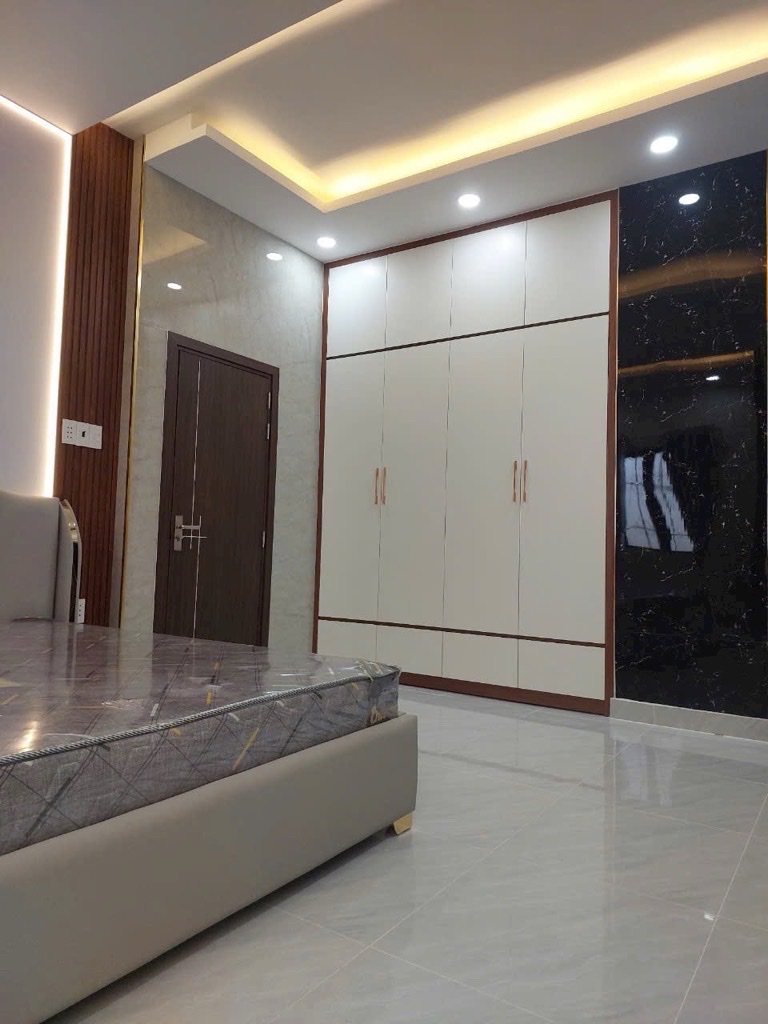 Bán nhà 3 Tầng full nội thất cao cấp vào ở ngay, Nhà rất rộng 4PN Quận 7