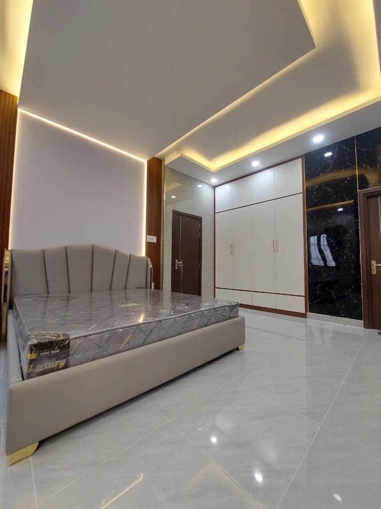 Bán nhà 3 Tầng full nội thất cao cấp vào ở ngay, Nhà rất rộng 4PN Quận 7