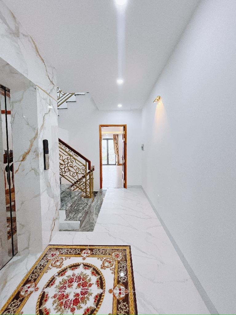 Bán nhà mặt tiền 6 Tầng Mới Xây có thang máy, Nội Thất Siệu ĐẸP Quận 7