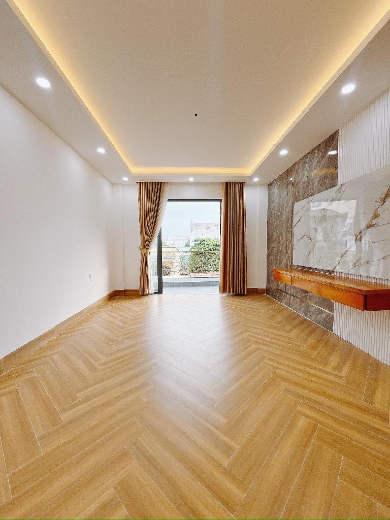 Bán nhà mặt tiền 6 Tầng Mới Xây có thang máy, Nội Thất Siệu ĐẸP Quận 7
