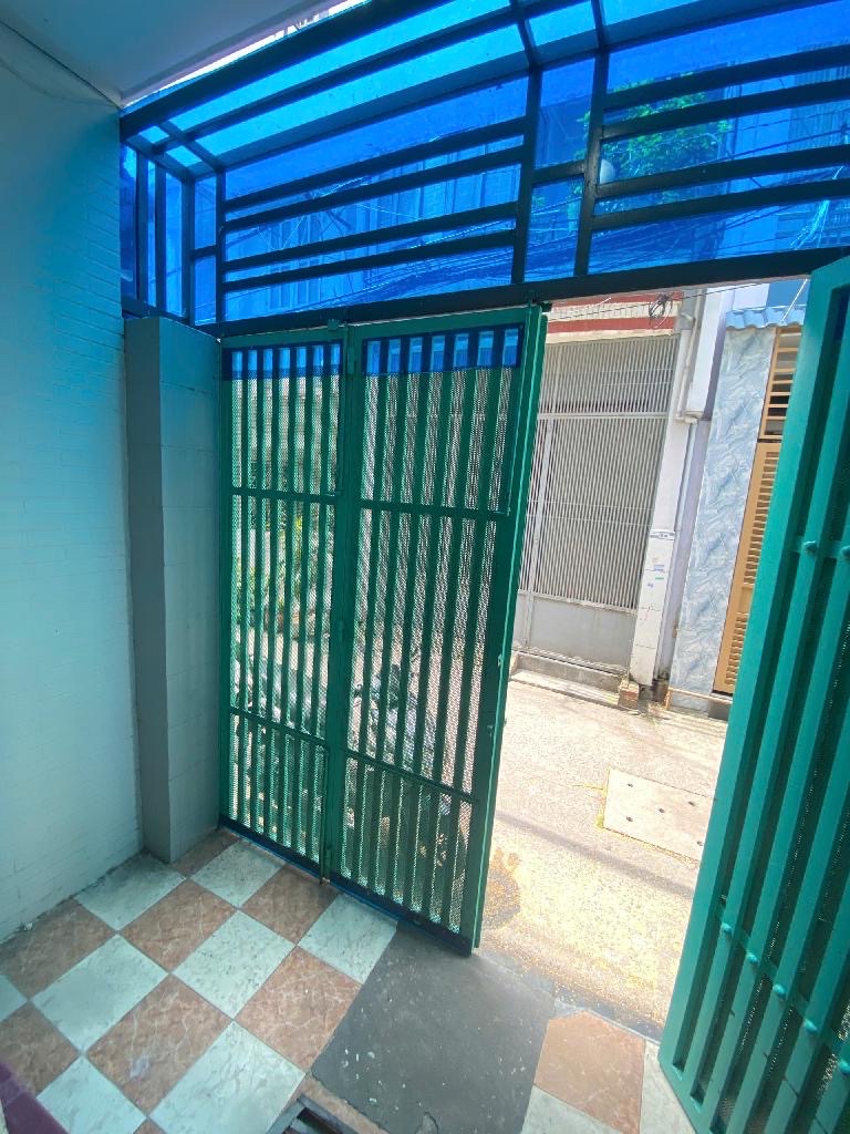 Nhà 3 Tầng cổ điển kiên cố, Hẻm ôtô, giá Mềm chỉ hơn 7 tỷ Quận 8