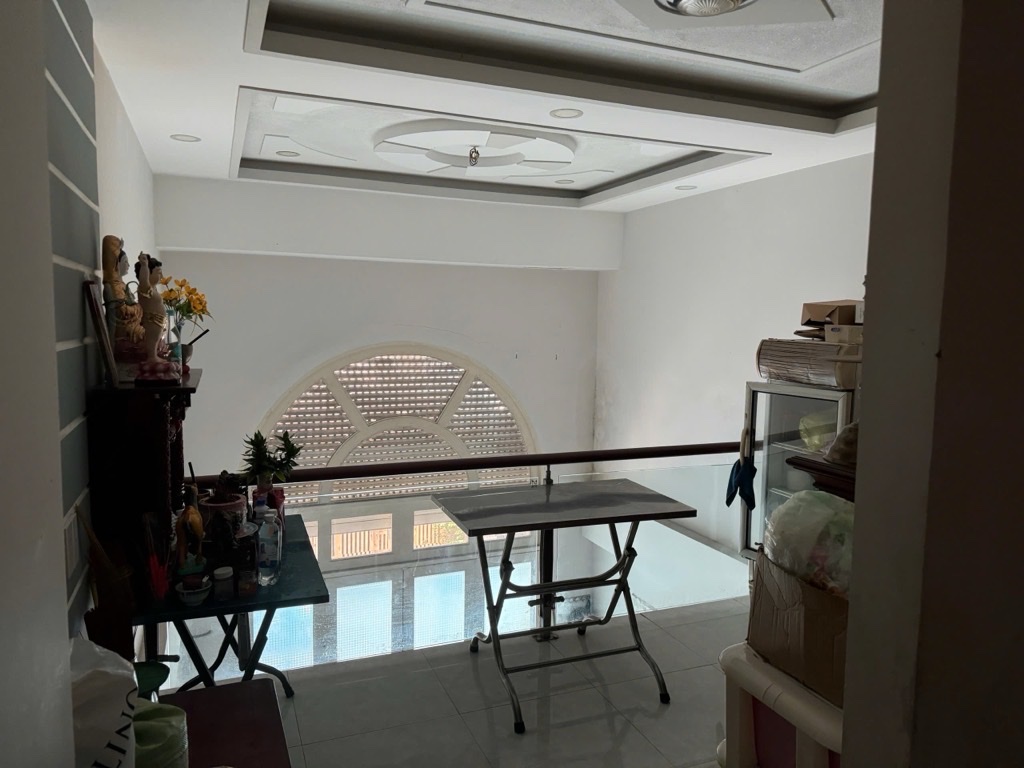 Bán nhà 6 Tầng Nội Thất cao cấp, Hẻm Ôtô 5m tt Quận 8, hàng xóm Quận 1