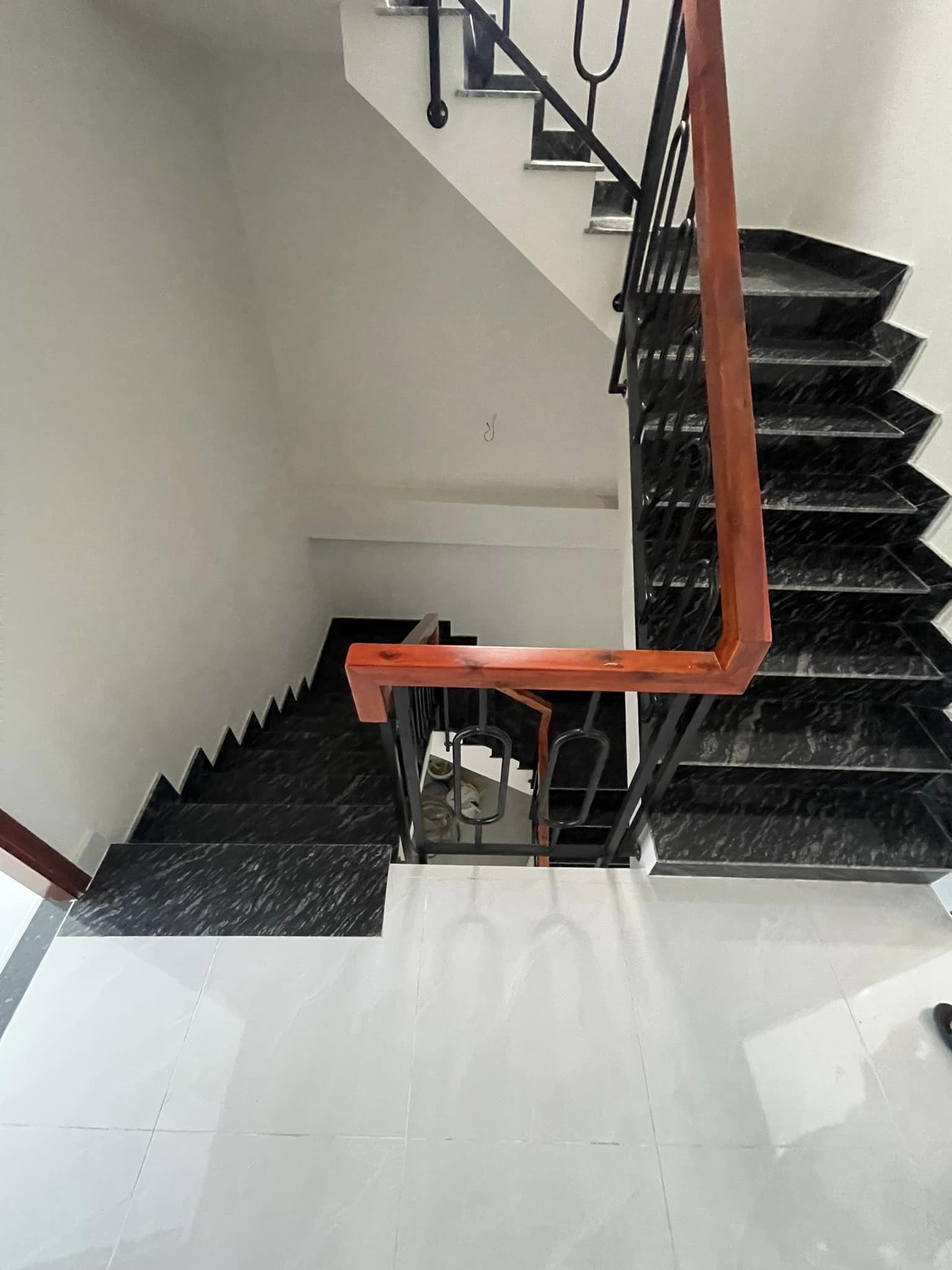 Nhà mới xây 4 Tầng Siêu Rộng Nở Hậu 6m, đường xe tải, gần AEON Quận 8
