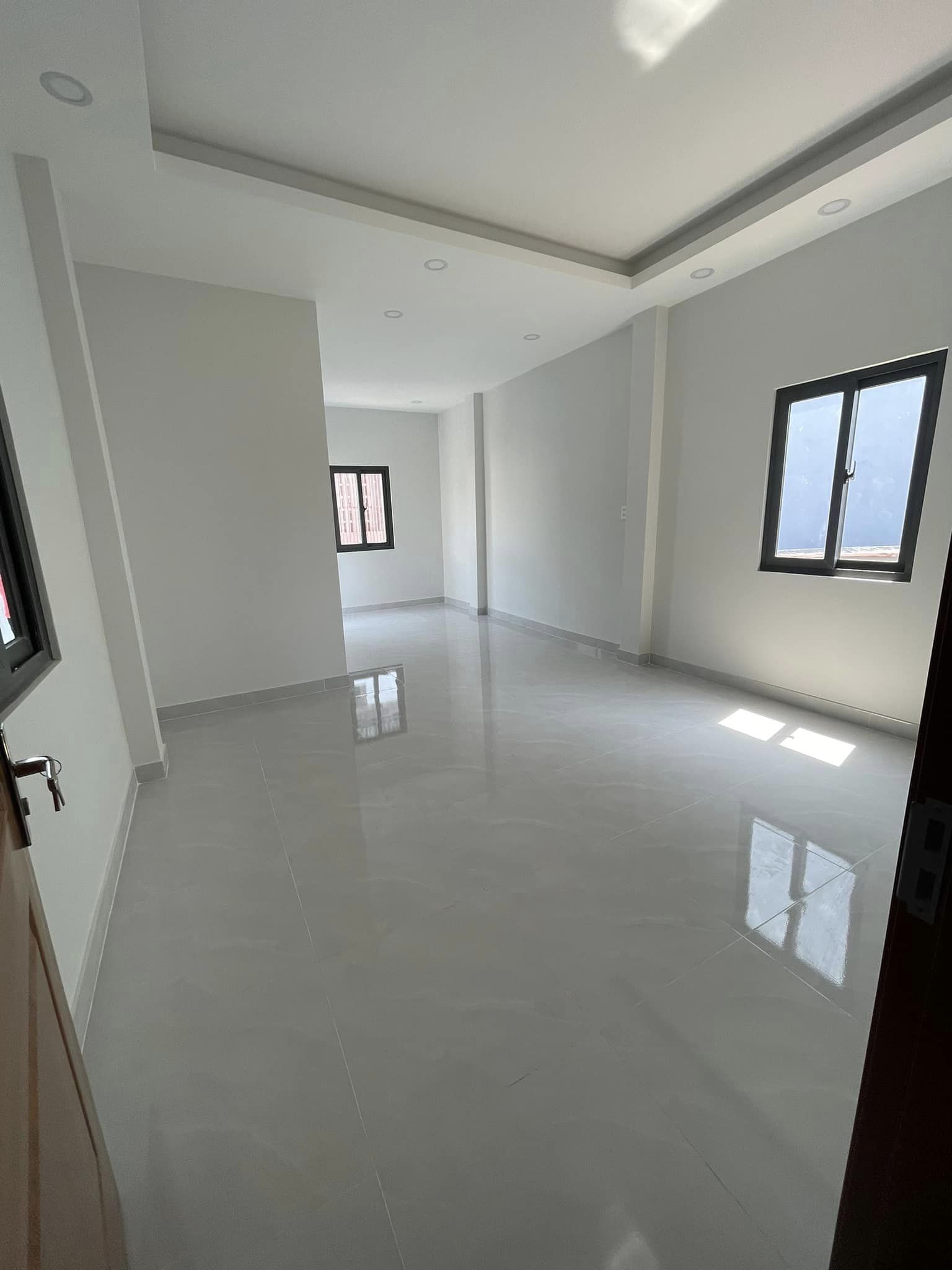 Nhà mới xây 4 Tầng Siêu Rộng Nở Hậu 6m, đường xe tải, gần AEON Quận 8