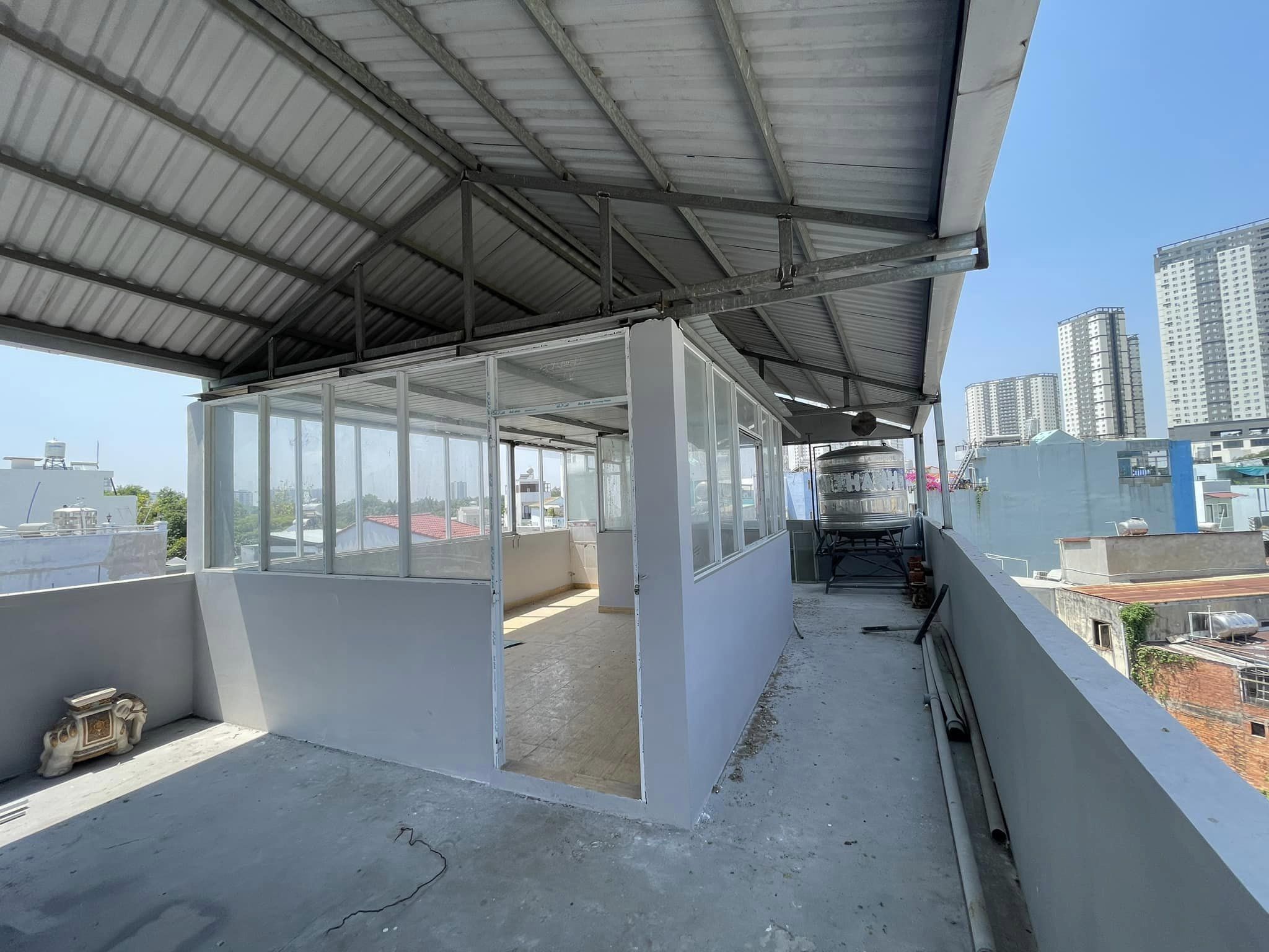 Nhà mới xây 4 Tầng Siêu Rộng Nở Hậu 6m, đường xe tải, gần AEON Quận 8