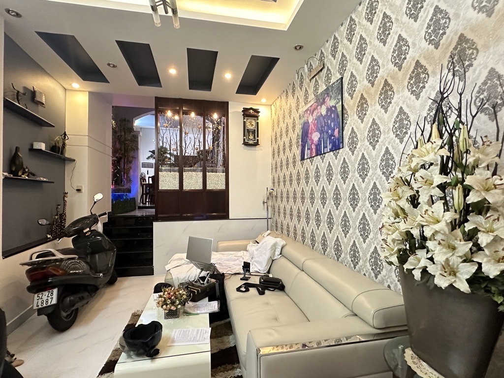 Bán nhà MT Nở Hậu 4 Tầng Quận 7 gần siêu thị Lotte Mart, Nhà còn mới ở ngay