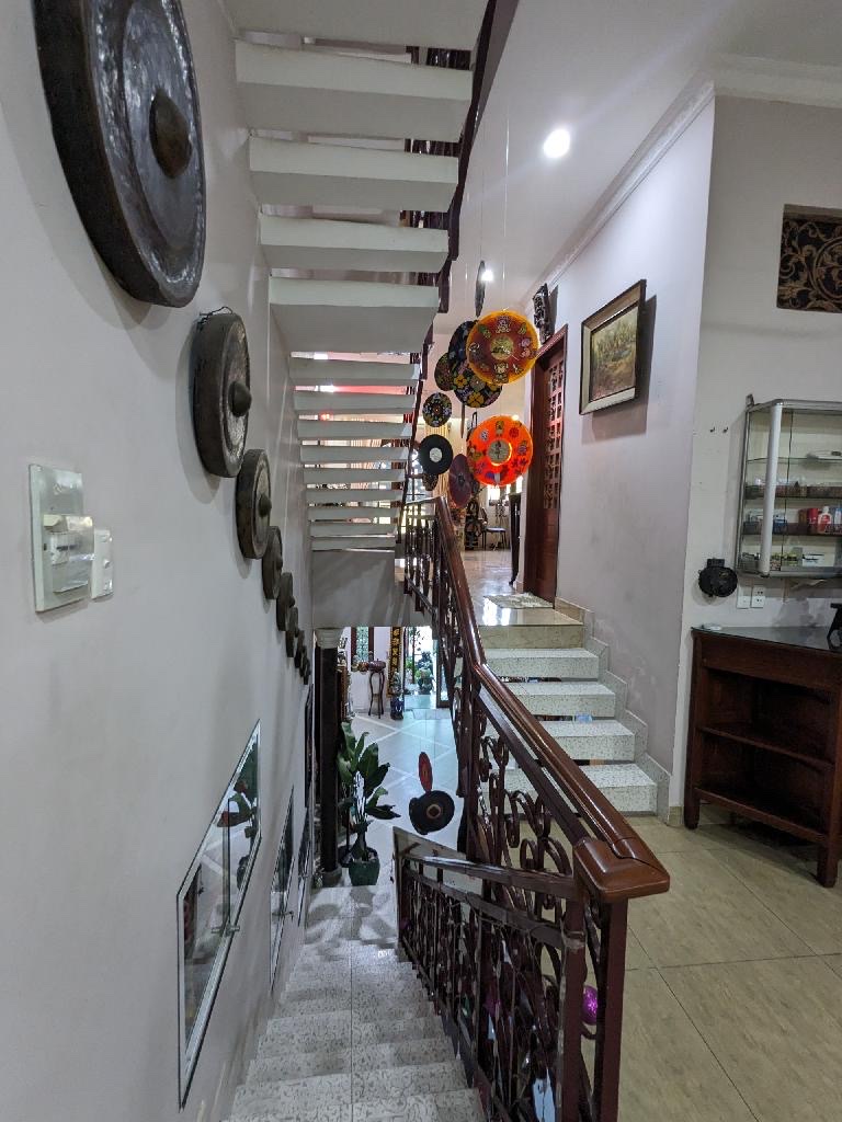 Nhà mặt tiền cữ rộng 4 Tầng kiên cố, Ngang bề thế 5m đường LVL Quận 7