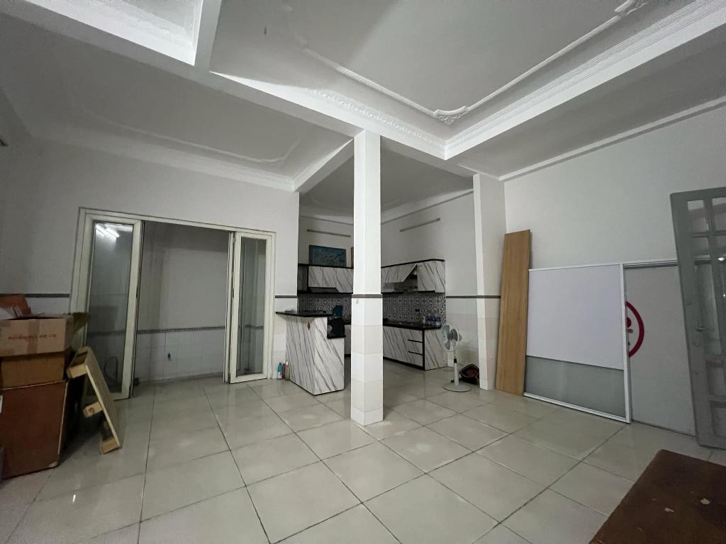 Bán nhà 3 Tầng Mặt Phố, Sổ ĐẸP Nở Hậu lớn 6m, 120m2 thổ cư Quận 7