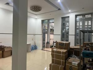 Bán nhà 3 Tầng Mặt Phố, Sổ ĐẸP Nở Hậu lớn 6m, 120m2 thổ cư Quận 7