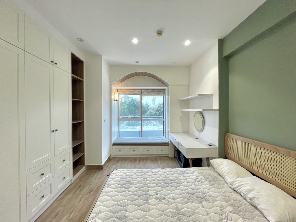 Bán CC Ciputra , 114 m2, giá 10.25 tỷ, tặng nội thất