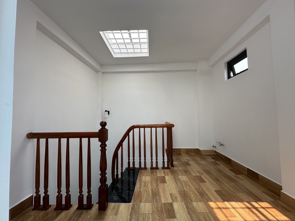 Bán nhà riêng tại Trương Định, ngõ thông, ô tô đỗ cửa giá chỉ 6.35 tỷ