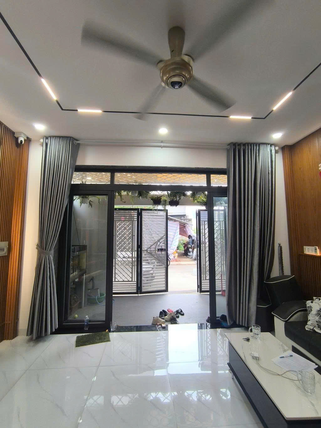 HOT HOT HOT GIẢM GIÁ 9.8 TỶ  MẶT TIỀN KHU PHÂN LÔ QUÂN ĐỘI VIP Q.2 CÁT LÁI THỦ ĐỨC