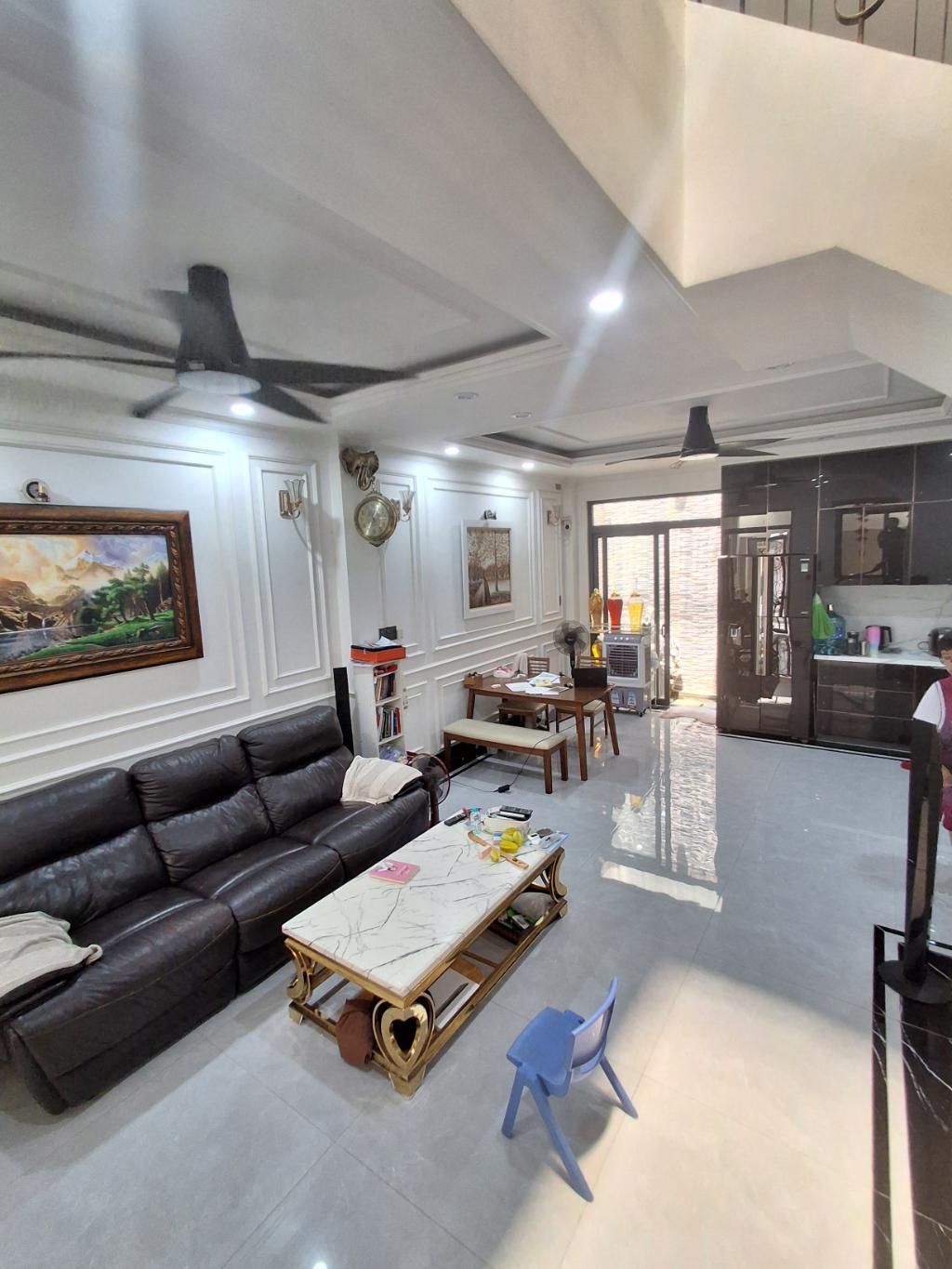 NHÀ CAO TO 5 TẦNG - CÁCH ĐƯỜNG NGUYỄN DUY TRINH 50M - GIÁ BÁN CHỈ 13 TỶ