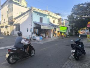 MĂTTIÊN KINH DOANH SẦM UẤT. VÀI BƯỚI ĐẾN.VINCOM.BV Q9 THỦ ĐỨC