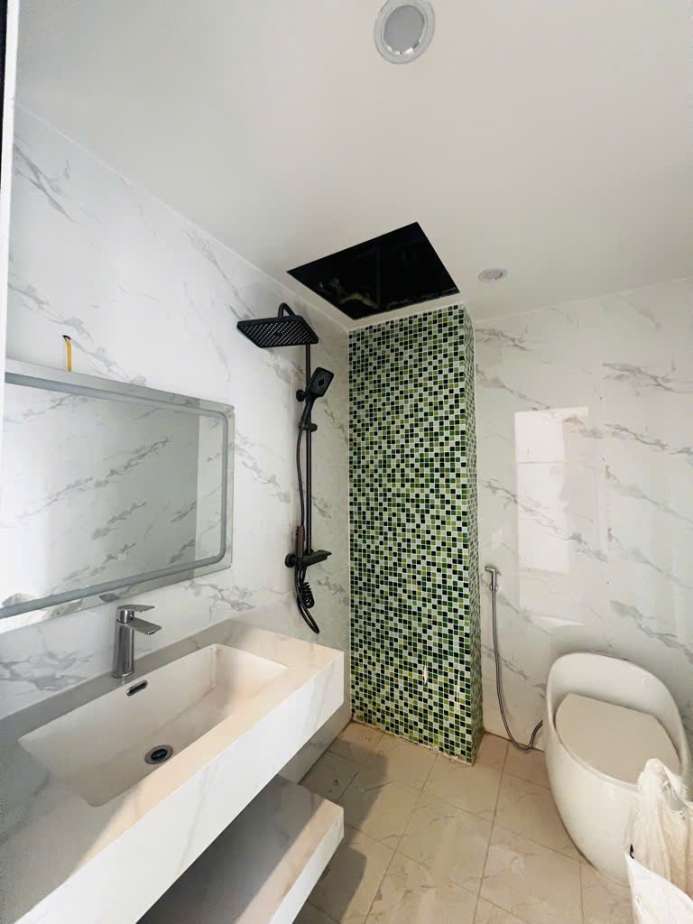 Bán nhà Ngô Xuân Quảng, lô góc, Diện tích 43m2, Giá 6.98 tỷ