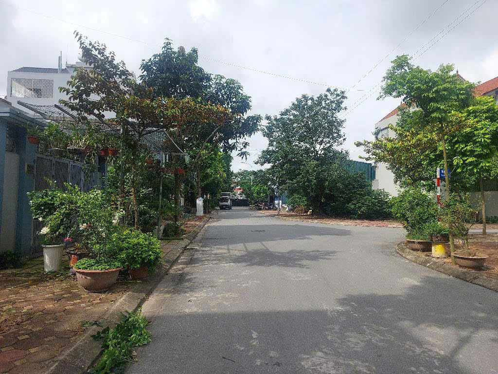 Bán đất Cửu Việt, Phân Lô-Ô Tô Tránh, 118m2, Giá 16.5 tỷ