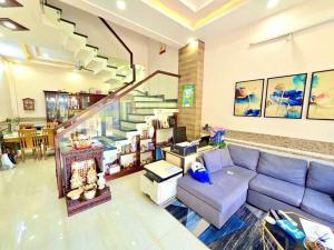 Tôi bán nhà hẽm xe hơi, Huỳnh Thị Hai, 3 tầng, 64 m2 chỉ 5.2 tỷ