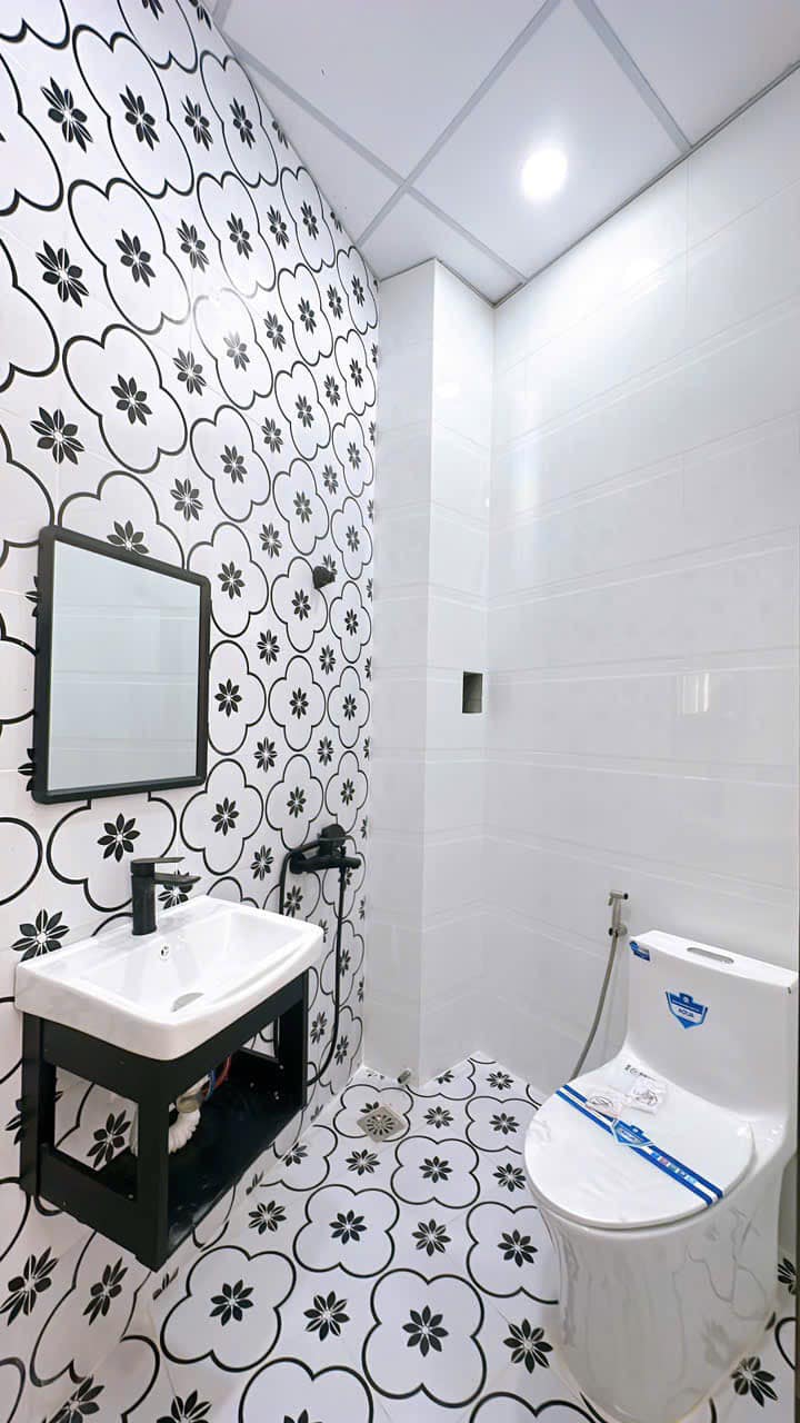 � Nhà 4 tầng hẻm rộng đường Âu Dương Lân Q8