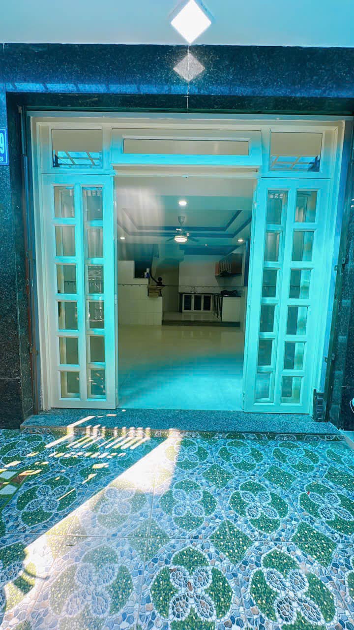 � Nhà 4 tầng hẻm rộng đường Âu Dương Lân Q8