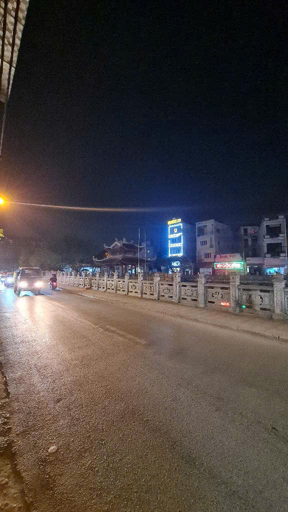 Bán nhà MẶT PHỐ CHÍNH - KINH DOANH ĐỈNH - NHÀ XÂY KIẾN TRÚC HIỆN ĐẠI, giá chỉ hơn 10 tỷ